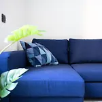 Blue Loft In The Heart Of Milan, Next To Metro Station