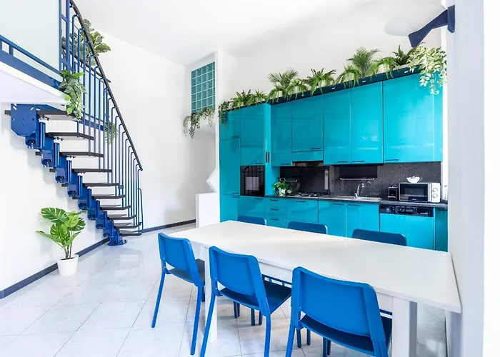 Blue Loft In The Heart Of Milan, Next To Metro Station